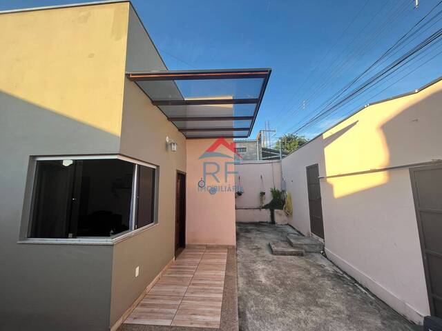 #1005 - Casa para Venda em Pará de Minas - MG
