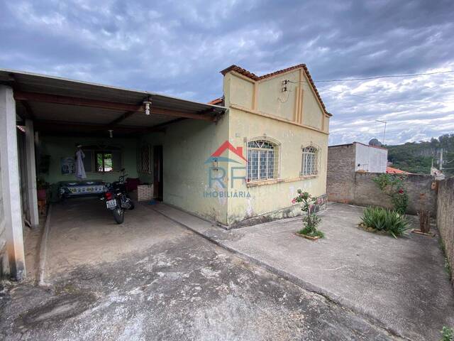 #1003 - Casa para Venda em Pará de Minas - MG - 2
