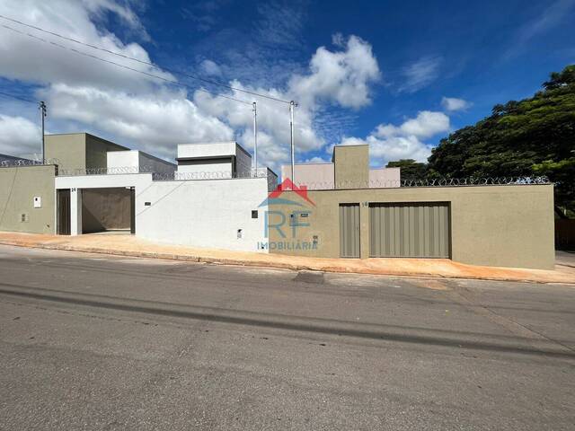 #963 - Casa para Venda em Pará de Minas - MG - 1